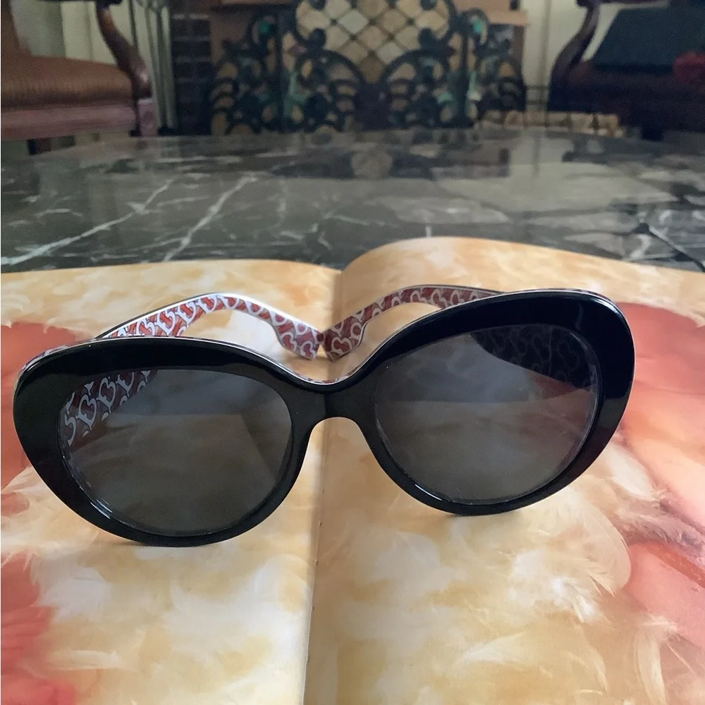 Authentic Burberry B4298 /3822 oversized monogram cat eye black logo sunglasses